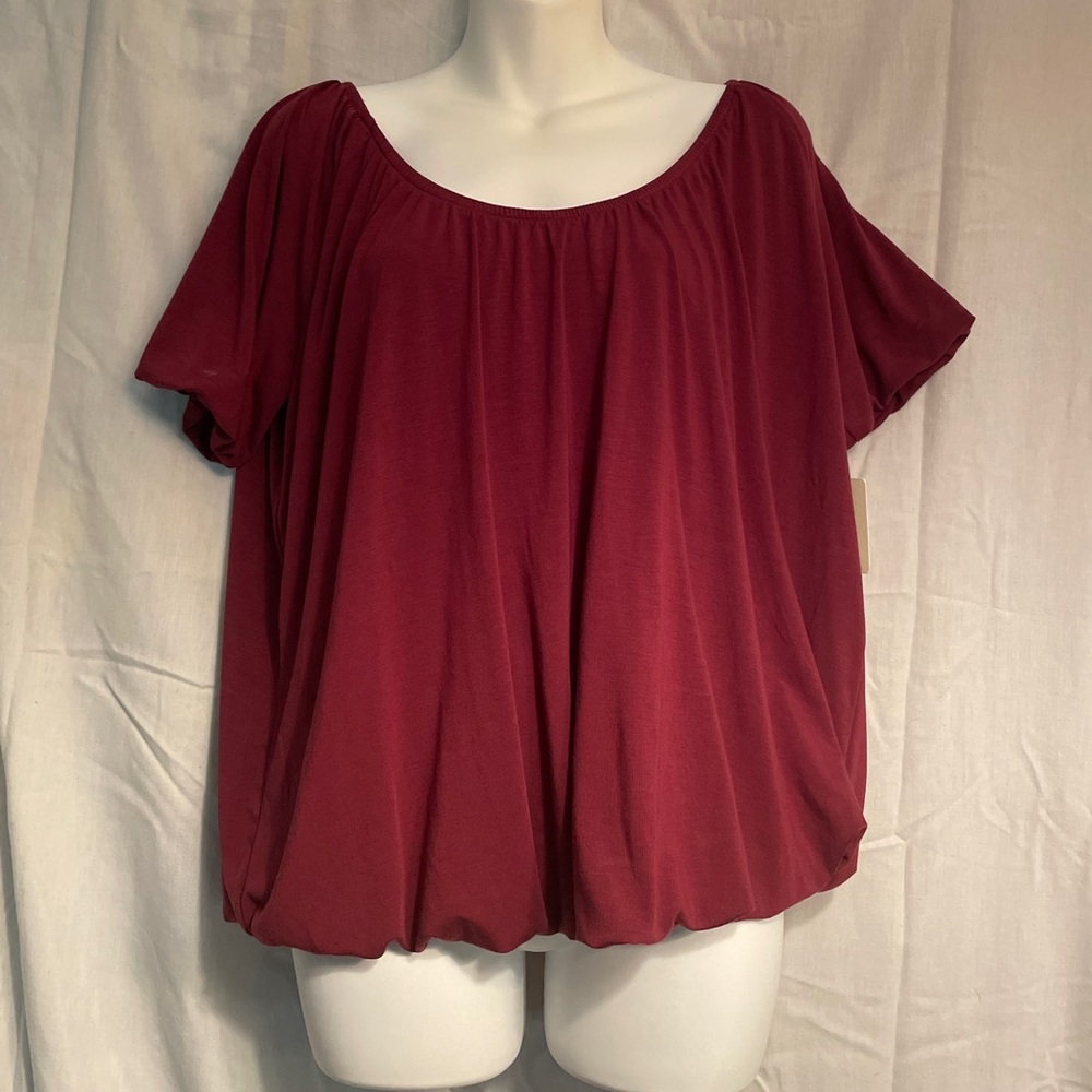 Hinge Nordstrom Top Size S.  Color Red Tannin.  NWT.